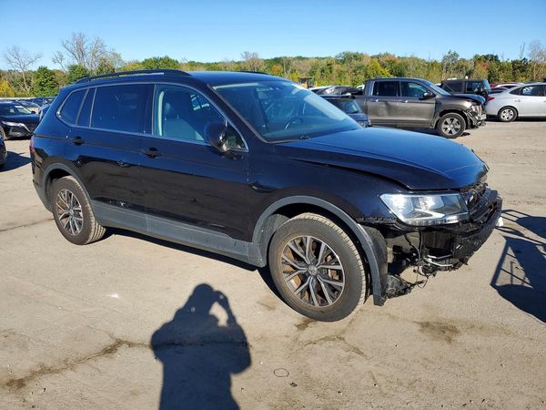 2019 VOLKSWAGEN TIGUAN — Passenger 3/4
