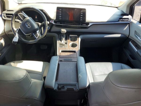 2021 TOYOTA SIENNA XLE — CKPT