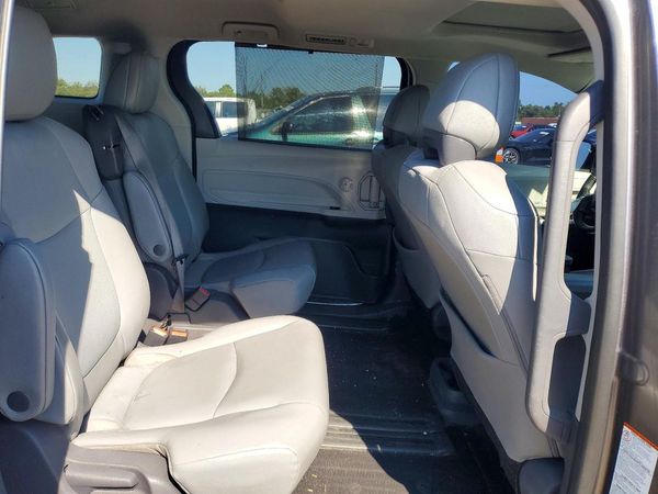 2021 TOYOTA SIENNA XLE — PSRS