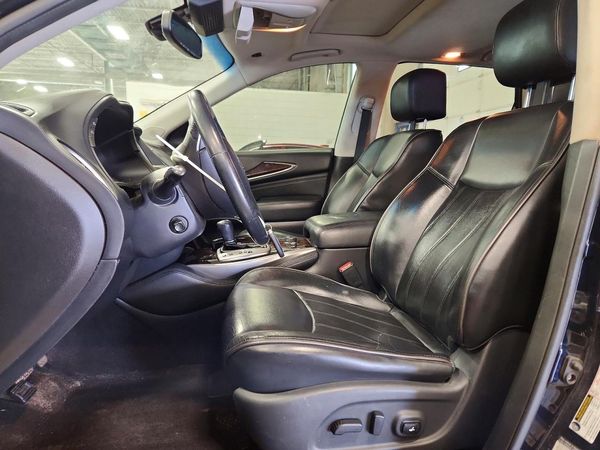 2015 INFINITI QX60 — DENT