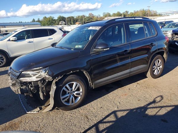 2017 VOLKSWAGEN TIGUAN — DSFA — Front 3/4