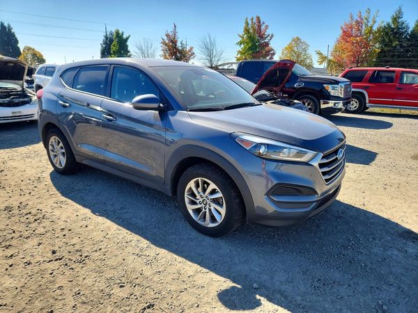 2018 HYUNDAI TUCSON SE Standard — Passenger 3/4