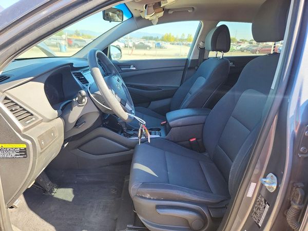 2018 HYUNDAI TUCSON SE Standard — DENT
