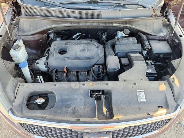 2017 KIA SORENTO L, LX — Engine bay