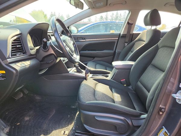 2017 HYUNDAI ELANTRA — DENT