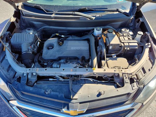 2019 CHEVROLET EQUINOX LT (1LT) — Engine bay