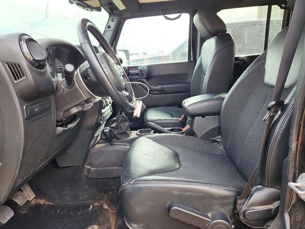 2016 JEEP WRANGLER UNLIMITED Sahara — DENT