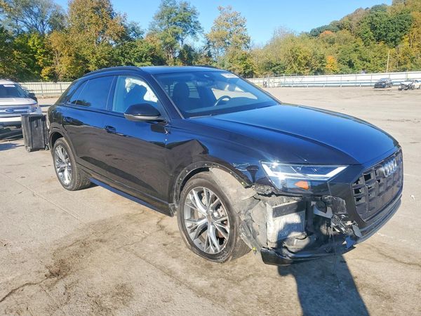 2021 AUDI Q8 quattro Premium — Passenger 3/4