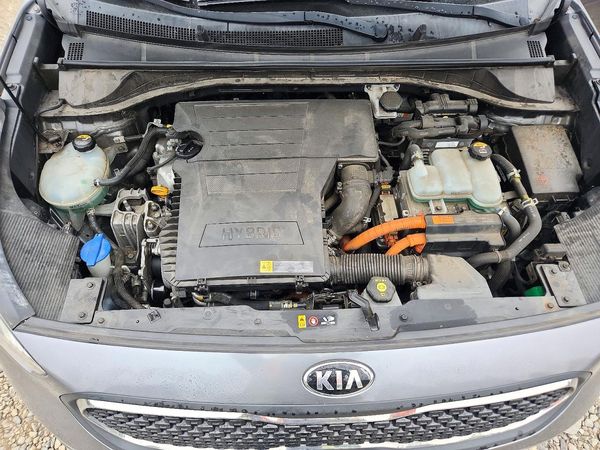 2018 KIA NIRO FE (HEV), LX (HEV) — Engine bay