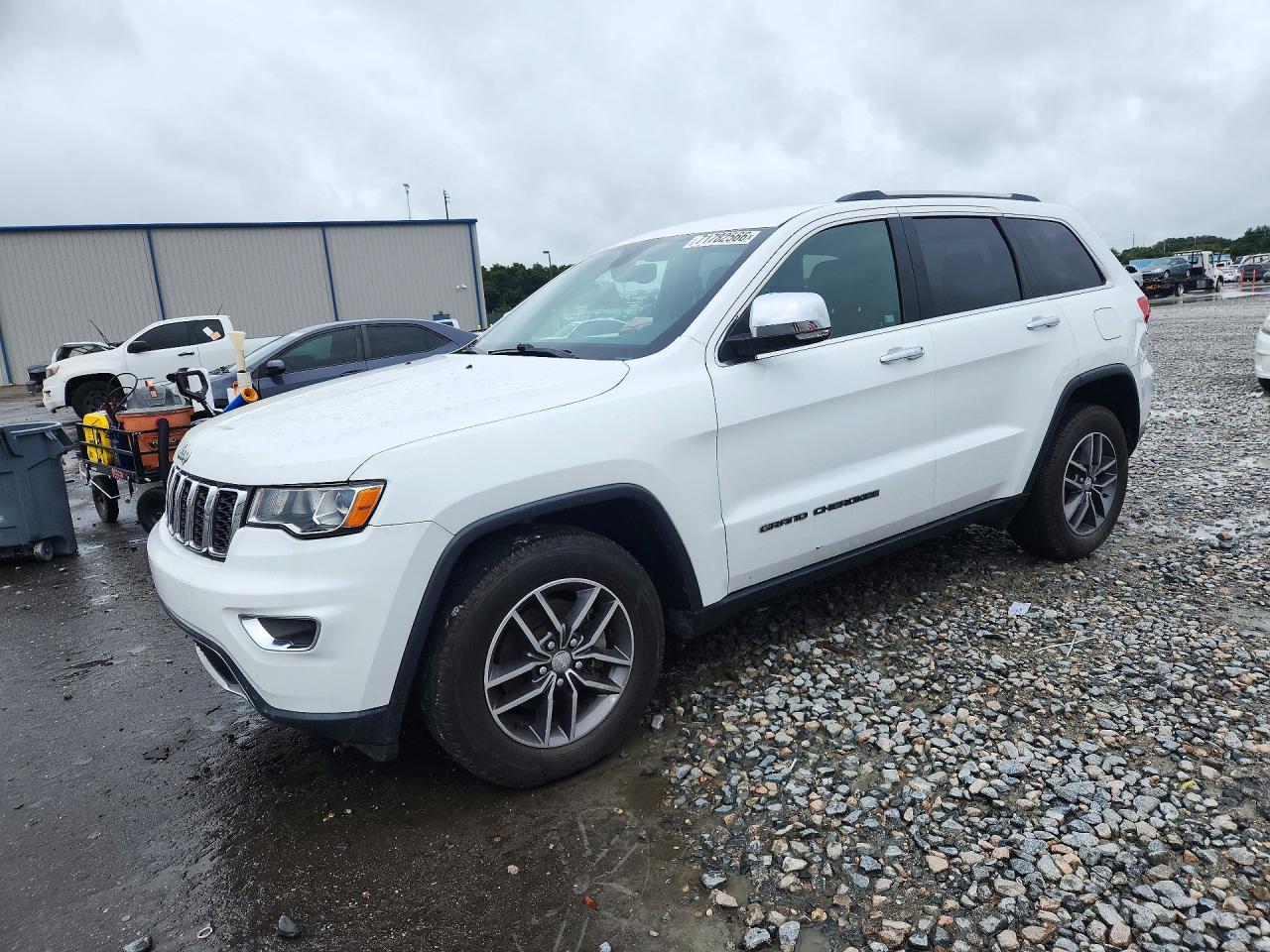 2017 JEEP CHEROKEE Limited — Front 3/4