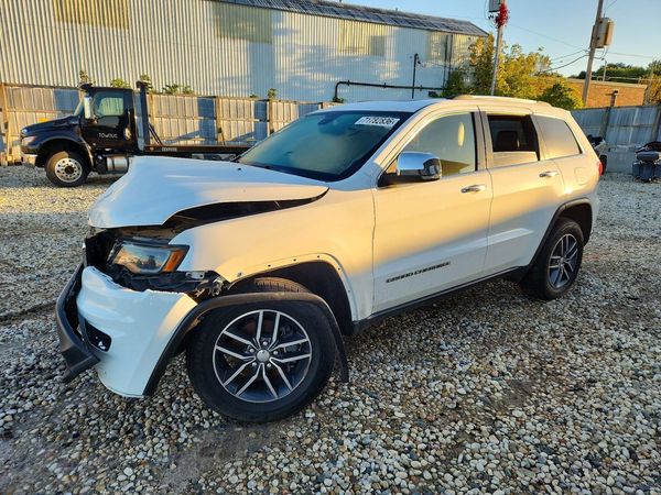 2018 JEEP CHEROKEE Limited — Front 3/4
