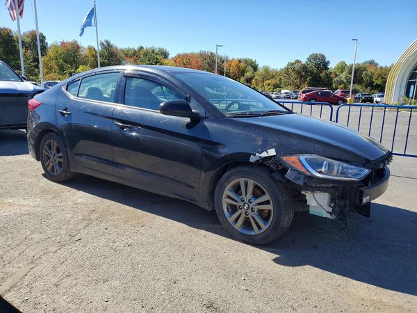 2018 HYUNDAI ELANTRA — Passenger 3/4