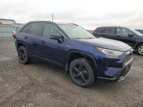 2021 TOYOTA RAV4 XLE HV — Passenger 3/4