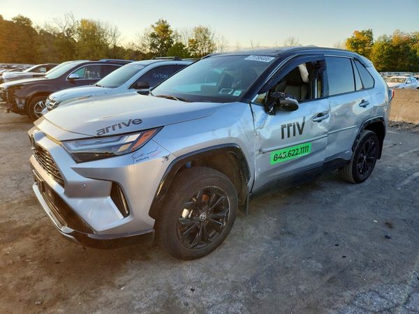 2025 TOYOTA RAV4 XSE — Front 3/4