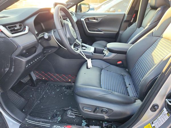 2025 TOYOTA RAV4 XSE — DENT