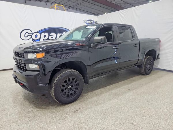 2022 CHEVROLET SILVERADO Trail Boss Custom — Front 3/4