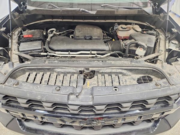 2022 CHEVROLET SILVERADO Trail Boss Custom — Engine bay