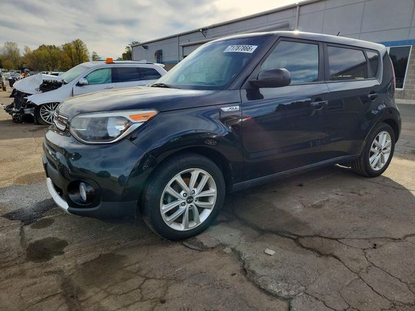 2018 KIA SOUL Plus — Front 3/4