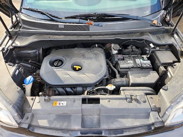 2018 KIA SOUL Plus — Engine bay