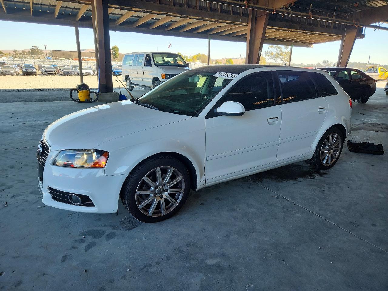 2013 AUDI A3 Premium Plus — Front 3/4