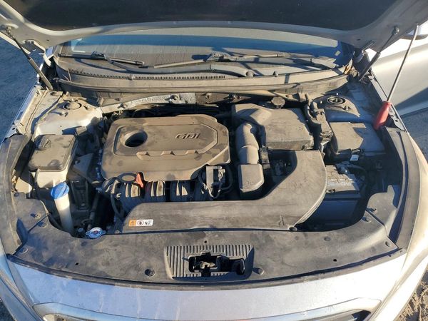 2015 HYUNDAI SONATA SE, ECO — Engine bay