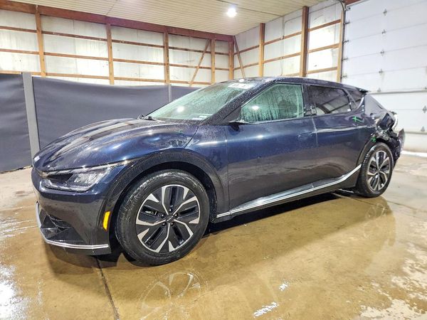 2023 KIA EV6 Light, Wind — Front 3/4