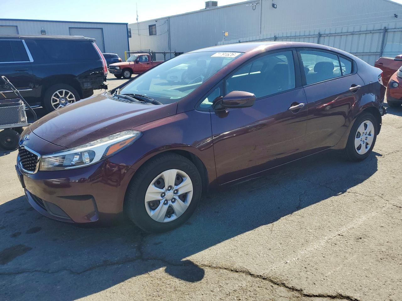 2018 KIA FORTE LX Base — Front 3/4