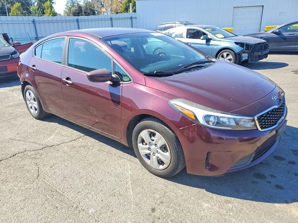 2018 KIA FORTE LX Base — Passenger 3/4