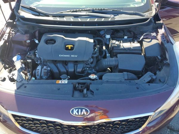 2018 KIA FORTE LX Base — Engine bay