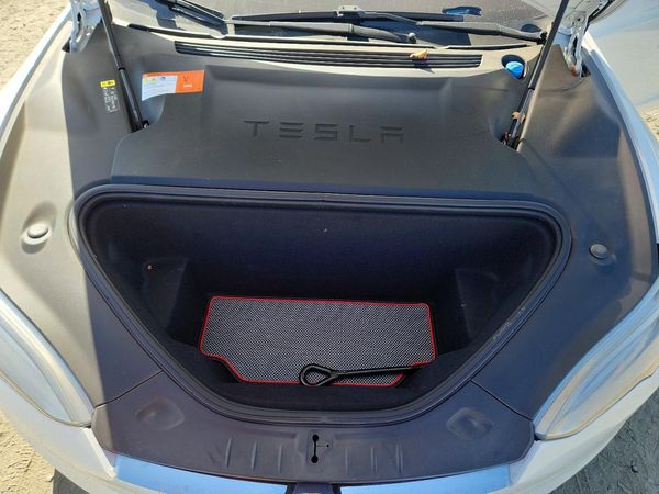 2018 TESLA MODEL S — Engine bay