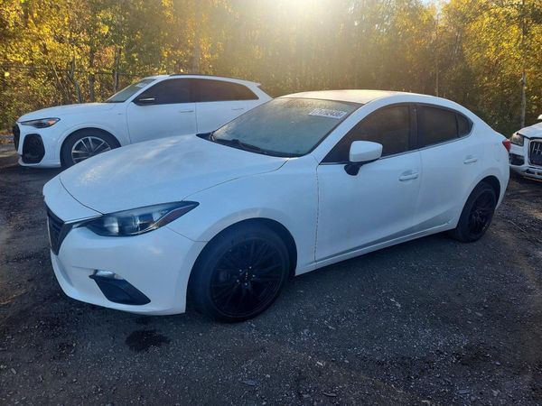 2016 MAZDA 3 Touring/GS — Front 3/4