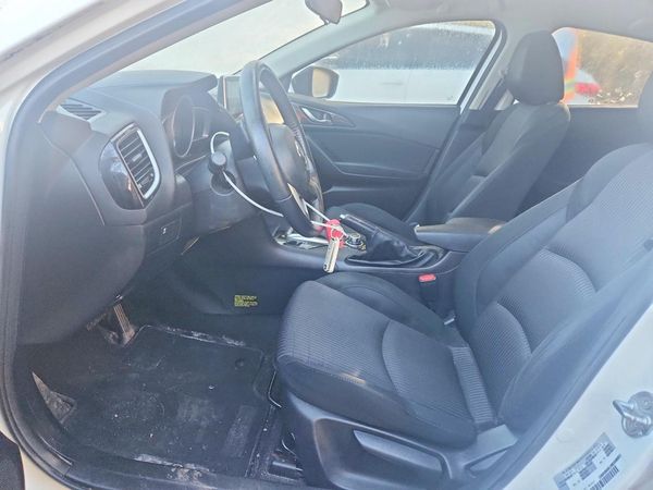 2016 MAZDA 3 Touring/GS — DENT