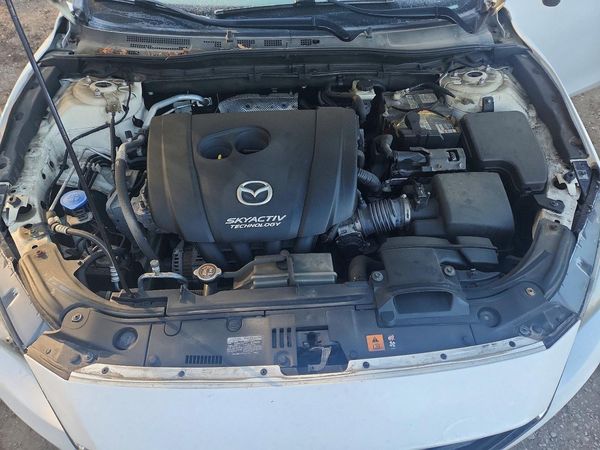 2016 MAZDA 3 Touring/GS — Engine bay