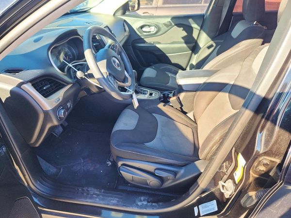 2015 JEEP CHEROKEE Sport — DENT