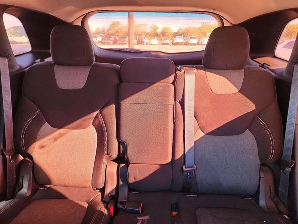 2015 JEEP CHEROKEE Sport — SUVN