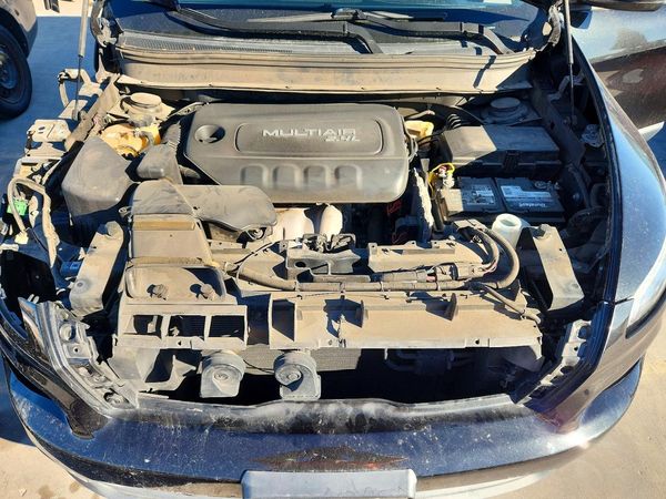 2015 JEEP CHEROKEE Sport — Engine bay