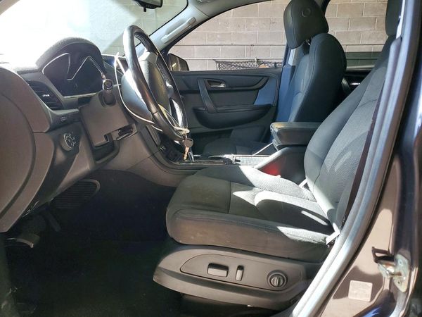 2015 CHEVROLET TRAVERSE 1LT — DENT
