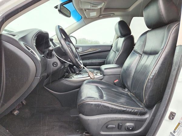 2015 INFINITI QX60 — DENT