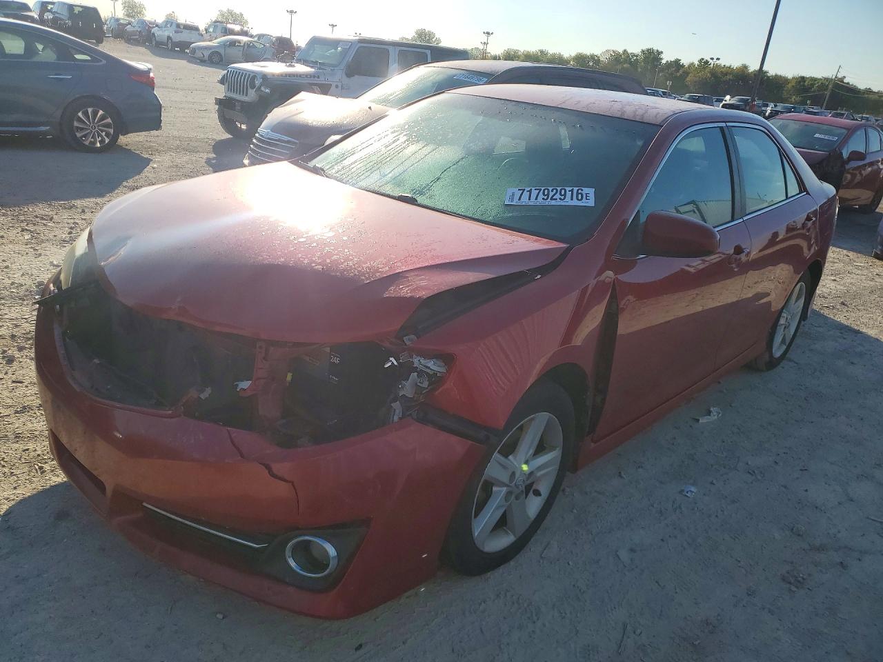 2014 TOYOTA CAMRY — Front 3/4