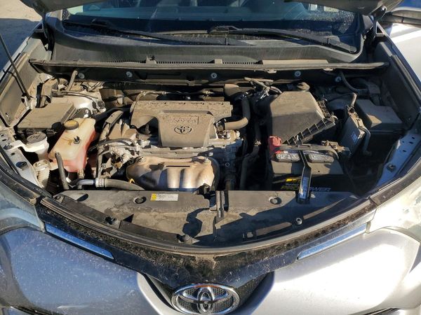 2016 TOYOTA RAV4 XLE (M Grade) — Engine bay