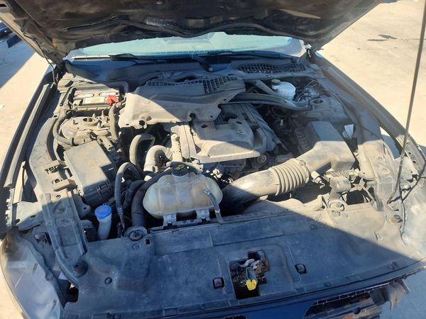 2020 FORD MUSTANG I4 Coupe — Engine bay