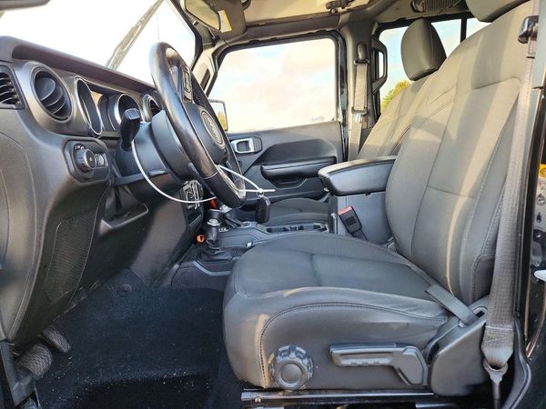 2019 JEEP WRANGLER Unlimited Sport — DENT