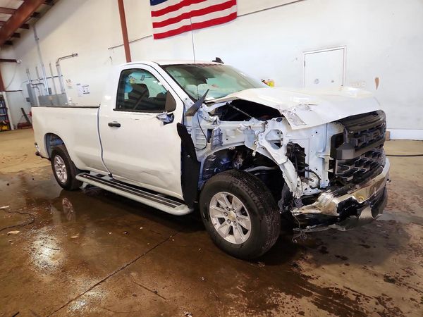 2025 CHEVROLET SILVERADO Work Truck — Passenger 3/4