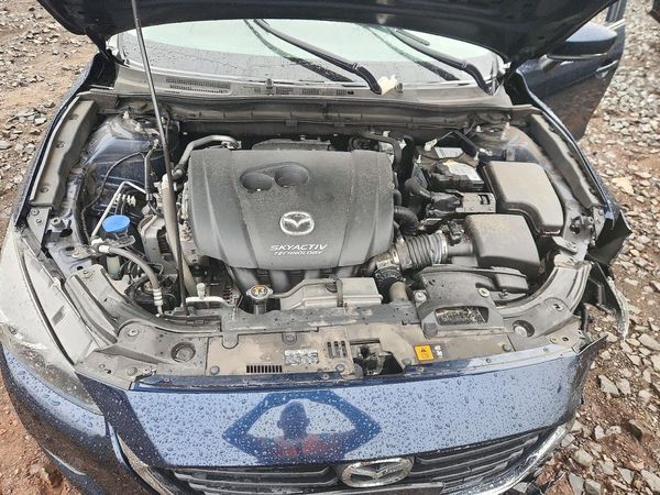 2018 MAZDA 3 Touring — Engine bay