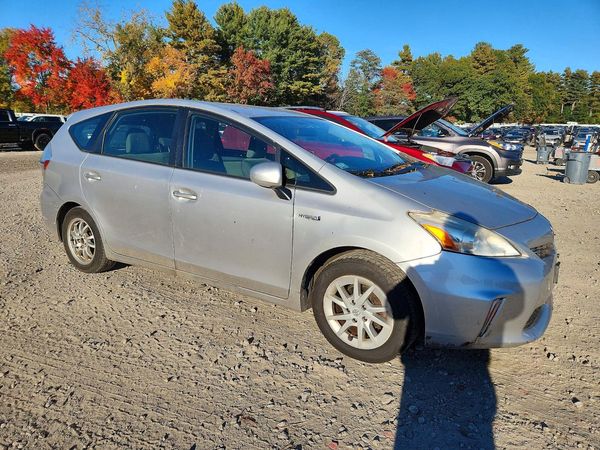 2012 TOYOTA PRIUS — Passenger 3/4