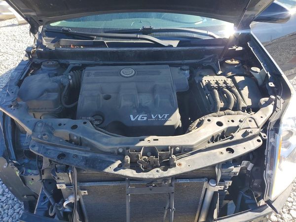 2012 CADILLAC SRX Luxury — Engine bay