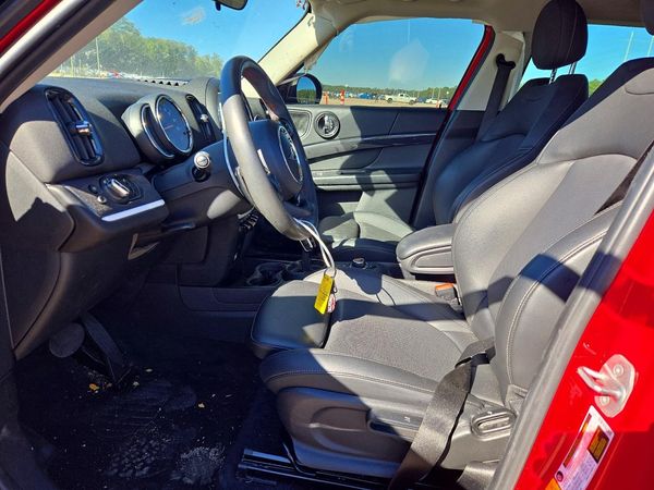 2020 MINI COOPER — DENT
