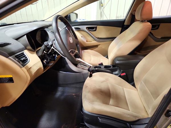 2013 HYUNDAI ELANTRA — DENT