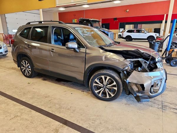 2020 SUBARU FORESTER Ltd+ES+NAVI(HK)+KA — Passenger 3/4