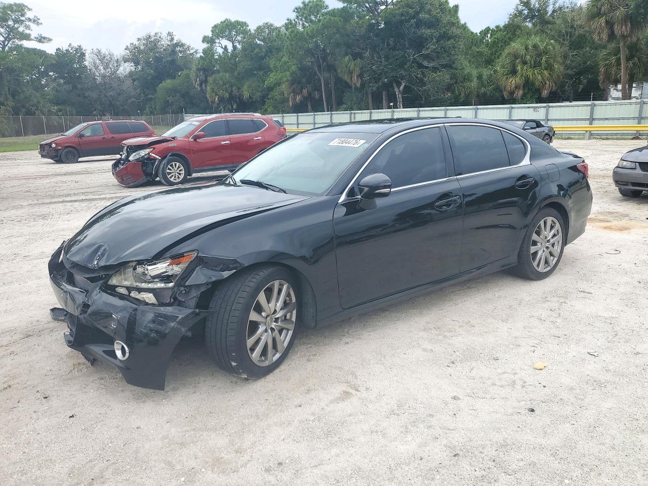 2015 LEXUS GS 350 — Front 3/4